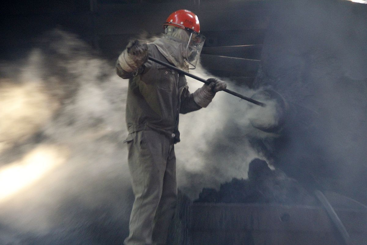 谁在黑暗中守护光明？矿工洗护难题如何破解？